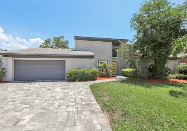Property at 7086 Holiday Hill Ct, Jacksonville, FL 32216, 4 beds, 3 baths