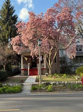 Property at 1028 Ontario St #1, Oak Park, IL 60302, 5 beds, 3 baths