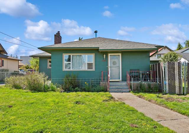 Photo of 208 E 3rd St, Molalla, OR 97038
