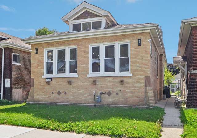 Property at 7930 S Kenwood Ave, Chicago, IL 60619, 3 beds, 2.5 baths