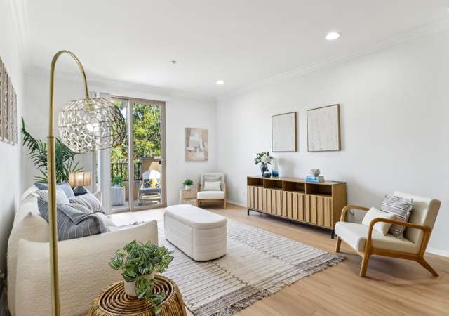 Property at 8301 Rio San Diego Dr #26, San Diego, CA 92108, 3 beds, 2.5 baths