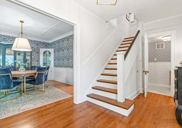 Photo of 402 Lenox St, Oak Park, IL 60302