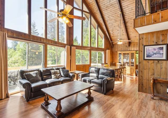 Property at 27495 Cedarwood Dr, Lake Arrowhead, CA 92352, 4 beds, 3 baths