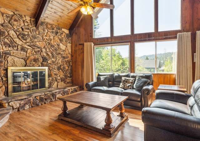 Photo of 27495 Cedarwood Dr, Lake Arrowhead, CA 92352