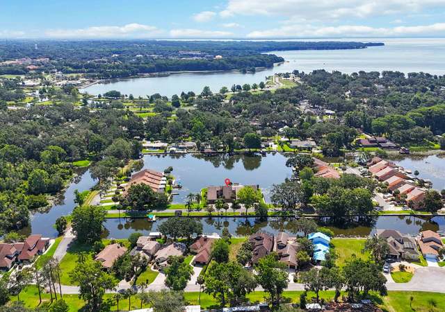Property at 1085 Island Way, Leesburg, FL 34748, 3 beds, 3 baths