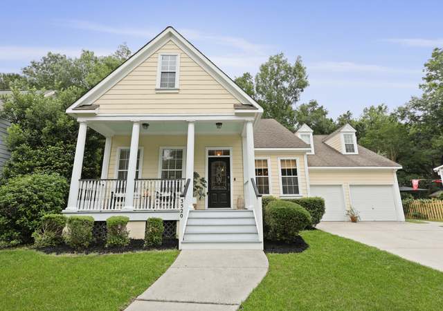 Property at 3520 E Higgins Dr, Mount Pleasant, SC 29466, 4 beds, 3 baths