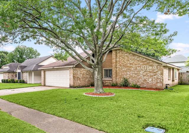 Photo of 327 Brompton Ct, Highlands, TX 77562