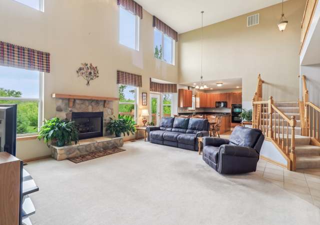 Property at 8610 Pebble Creek Ct, Wonder Lake, IL 60097, 5 beds, 3.5 baths
