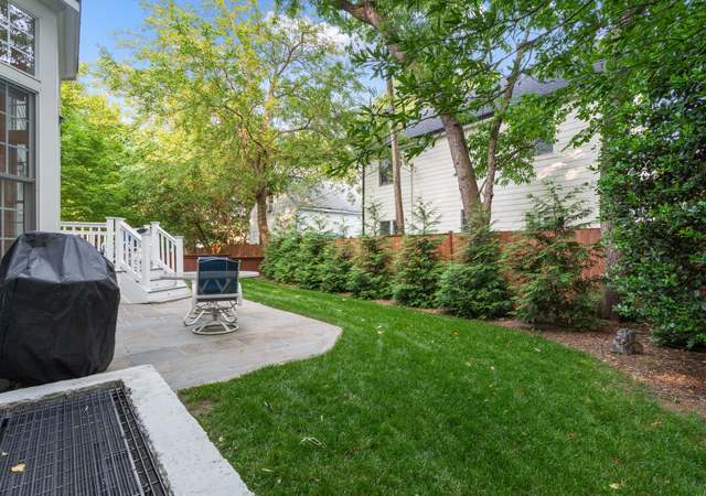 Photo of 1318 S Kenmore Cir, Arlington, VA 22204