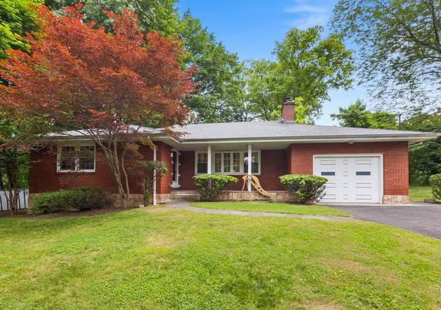 Property at 38 Park Ave W, White Plains, NY 10607, 2 beds, 2.5 baths