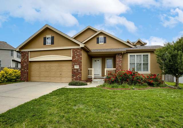 Property at 6732 S 169 Ave, Omaha, NE 68135, 4 beds, 3.5 baths