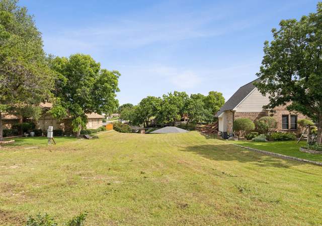 Photo of 2121 N Rough Crk, Granbury, TX 76048