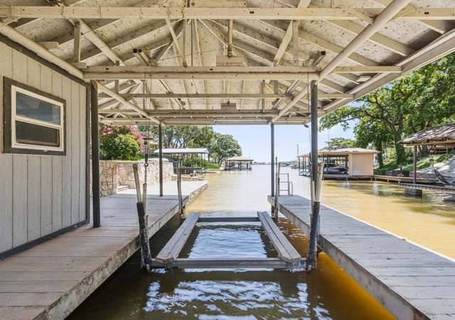 Photo of 2121 N Rough Crk, Granbury, TX 76048