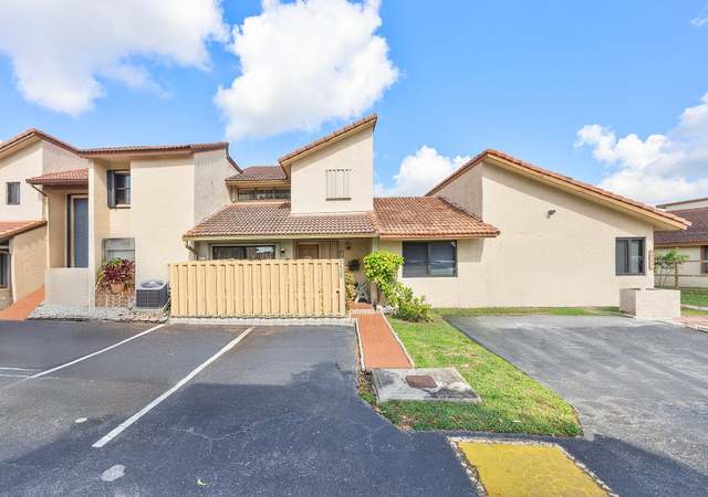 Property at 1456 SW 134th Pl, Miami, FL 33184, 2 beds, 2.5 baths