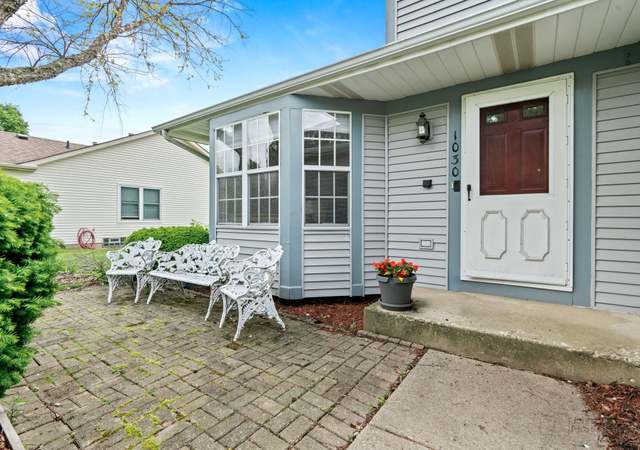 Photo of 1030 Prairie Dr, Algonquin, IL 60102