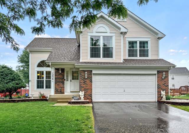 Property at 1239 Spring Creek Rd, Elgin, IL 60120, 3 beds, 2.5 baths