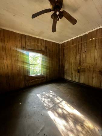 Property at 139 Rutherford Ln, Monroeville, AL 36460, 4 beds, 1 bath
