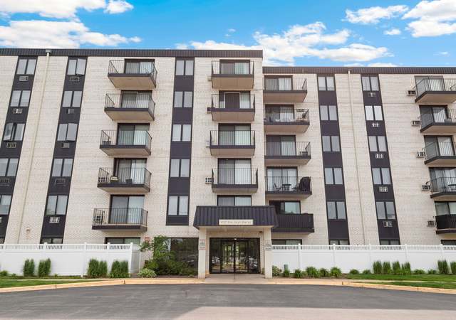 Property at 9737 N Fox Glen Dr Unit 5C, Niles, IL 60714, 2 beds, 2 baths
