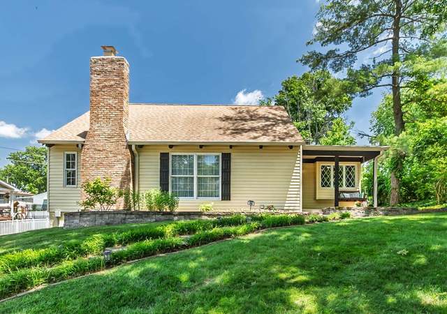 Property at 908 Twin Pine Dr, Des Peres, MO 63131, 4 beds, 3 baths