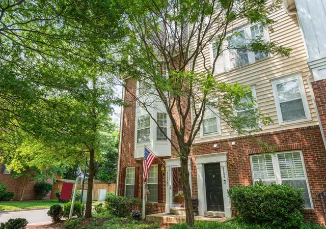 Property at 5104 English Ter, Alexandria, VA 22304, 2 beds, 2.5 baths