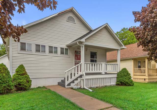 Property at 2816 W Vliet St, Milwaukee, WI 53208, 3 beds, 2 baths