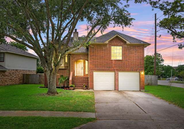 Property at 2031 Summerfield Pl, Sugar Land, TX 77478, 4 beds, 2 baths