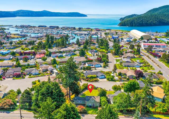 Photo of 5712 Sugarloaf St, Anacortes, WA 98221