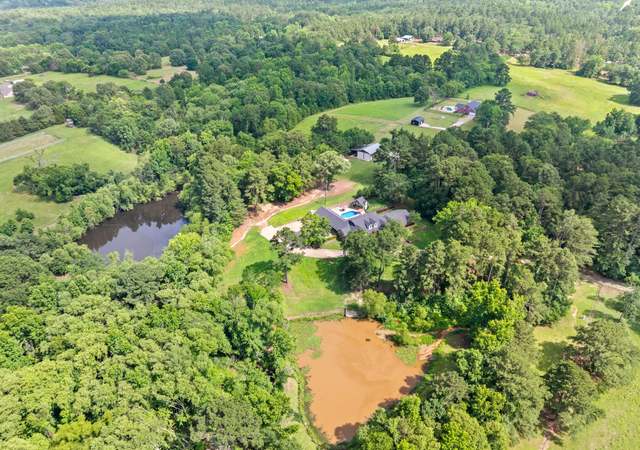 Property at 19678 County Road 4125, Lindale, TX 75771, 4 beds, 3.5 baths