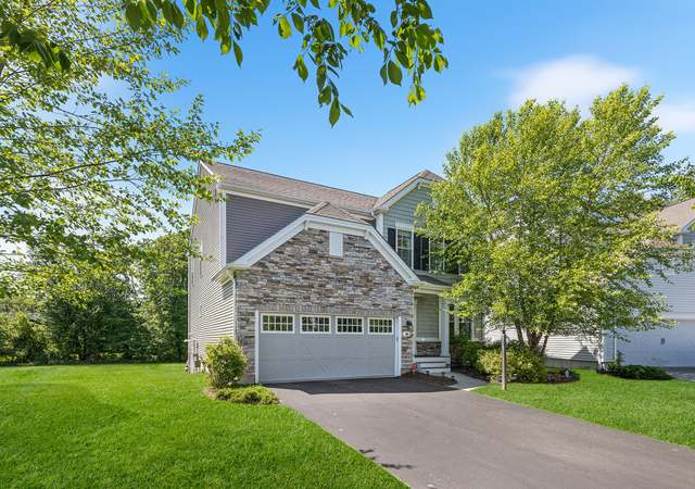 Photo of 184 Stonehaven Dr, Weymouth, MA 02190