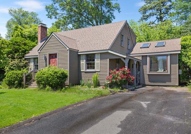Property at 54 Briarwood Rd, Newington, CT 06111, 3 beds, 1.5 baths