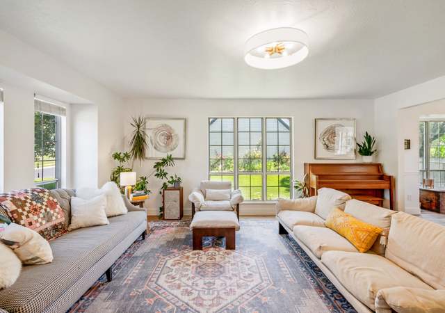 Property at 960 N East View Dr, Alpine, UT 84004, 6 beds, 3.5 baths