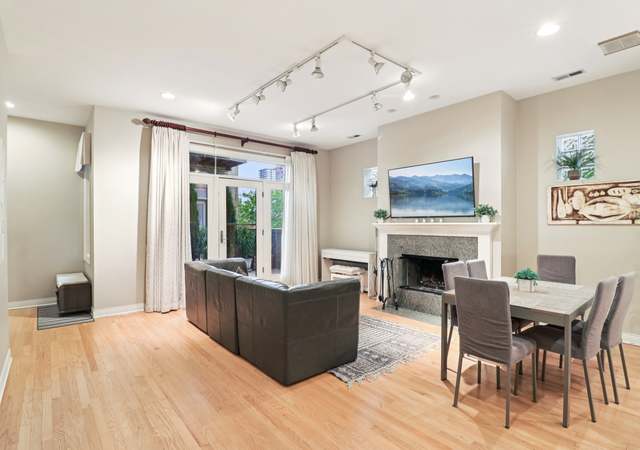 Property at 1347 W Washington Blvd Unit 2D, Chicago, IL 60607, 2 beds, 2 baths