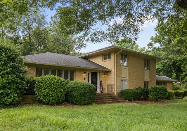 Property at 6017 Sierra Dr, Charlotte, NC 28216, 4 beds, 3.5 baths