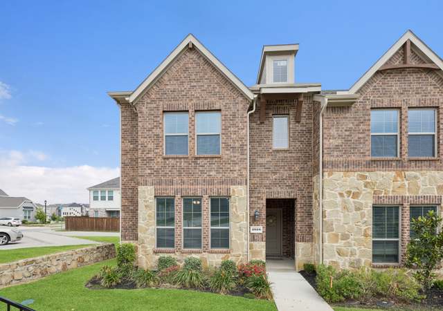 Property at 2028 Saddle Way, Mesquite, TX 75149, 3 beds, 2.5 baths