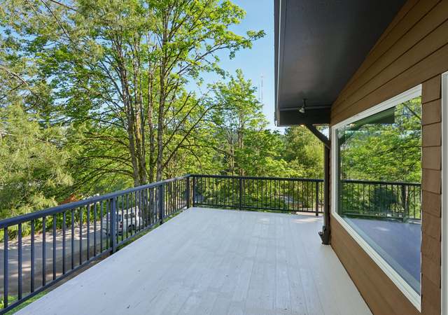 Photo of 630 SW Viewmont Dr, Portland, OR 97225