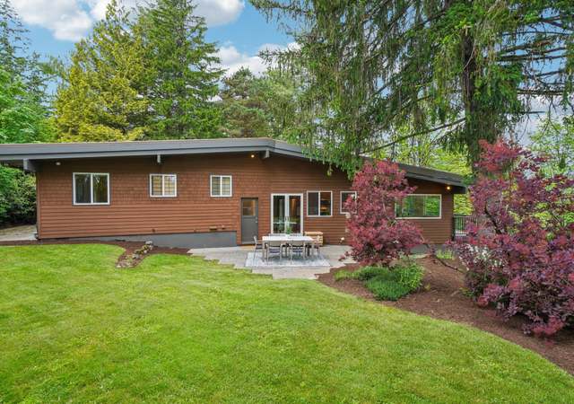 Property at 630 SW Viewmont Dr, Portland, OR 97225, 2 beds, 2.5 baths