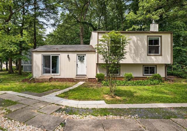 Property at 2236 Cocquina Dr, Reston, VA 20191, 3 beds, 2 baths