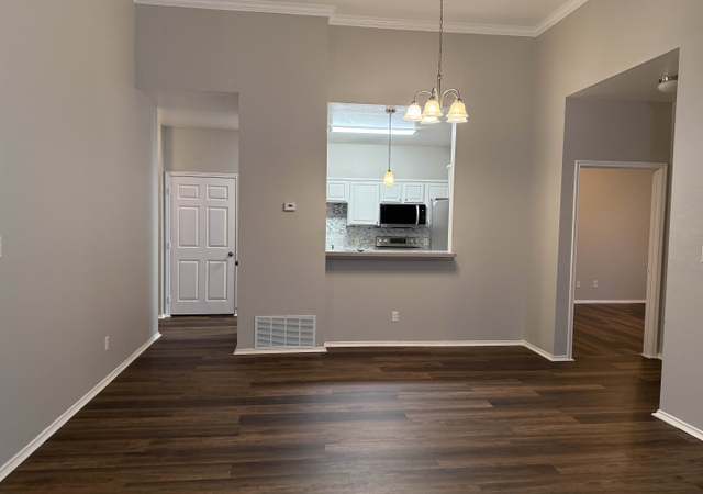 Photo of 978 Lake, Grand Prairie, TX 75051