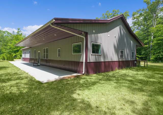 Property at 1304 Michillinda Rd, Muskegon, MI 49445, 3 beds, 2 baths