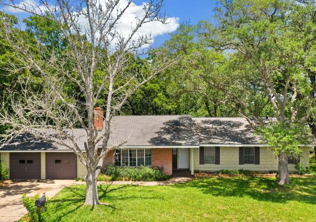 Property at 145 Milentz St, Columbus, TX 78934, 4 beds, 2 baths