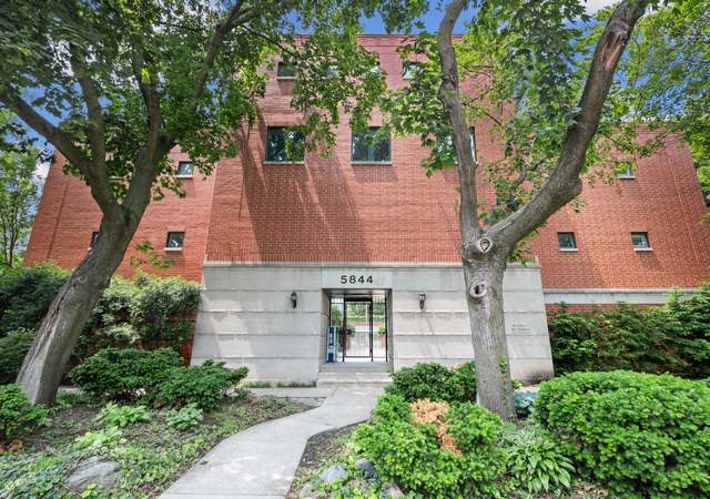 Property at 5844 N Hermitage Ave Unit B, Chicago, IL 60660, 3 beds, 1.5 baths