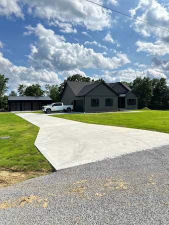 Property at 102 Hidden Hills Ln, Summertown, TN 38483, 3 beds, 2 baths