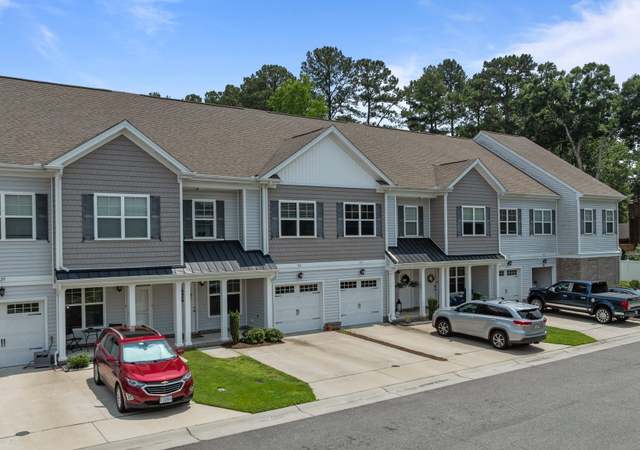 Property at 333 Sikeston Ln, Chesapeake, VA 23322, 2 beds, 2.5 baths