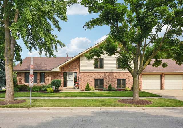 Property at 602 E 31st St, La Grange Park, IL 60526, 5 beds, 3 baths
