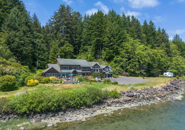 Property at 944 N Bayview Rd, Waldport, OR 97394, 5 beds, 4.5 baths