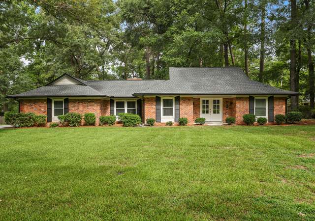 Property at 96 King Charles Cir, Summerville, SC 29485, 3 beds, 2 baths