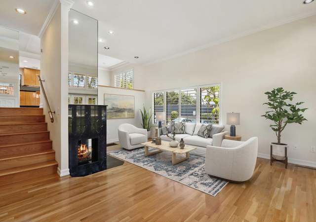 Property at 3946 La Jolla Village Dr, La Jolla, CA 92037, 2 beds, 1.5 baths
