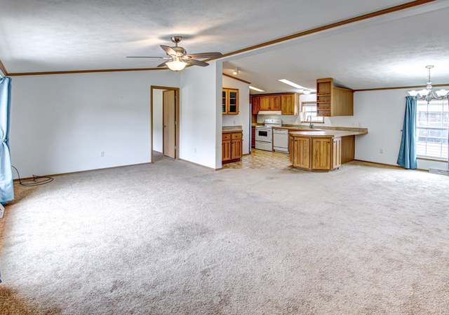 Photo of 2631 Stoneyridge Dr, Madison, OH 44057