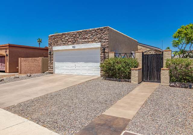 Property at 902 E Wahalla Ln, Phoenix, AZ 85024, 3 beds, 2 baths