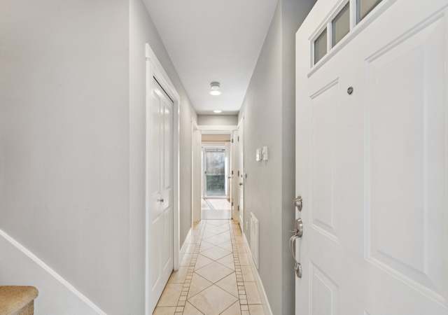 Photo of 9503 Ashworth Ave N Unit B, Seattle, WA 98103